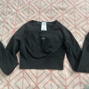 GYMSHARK work out crop top with thumb holes